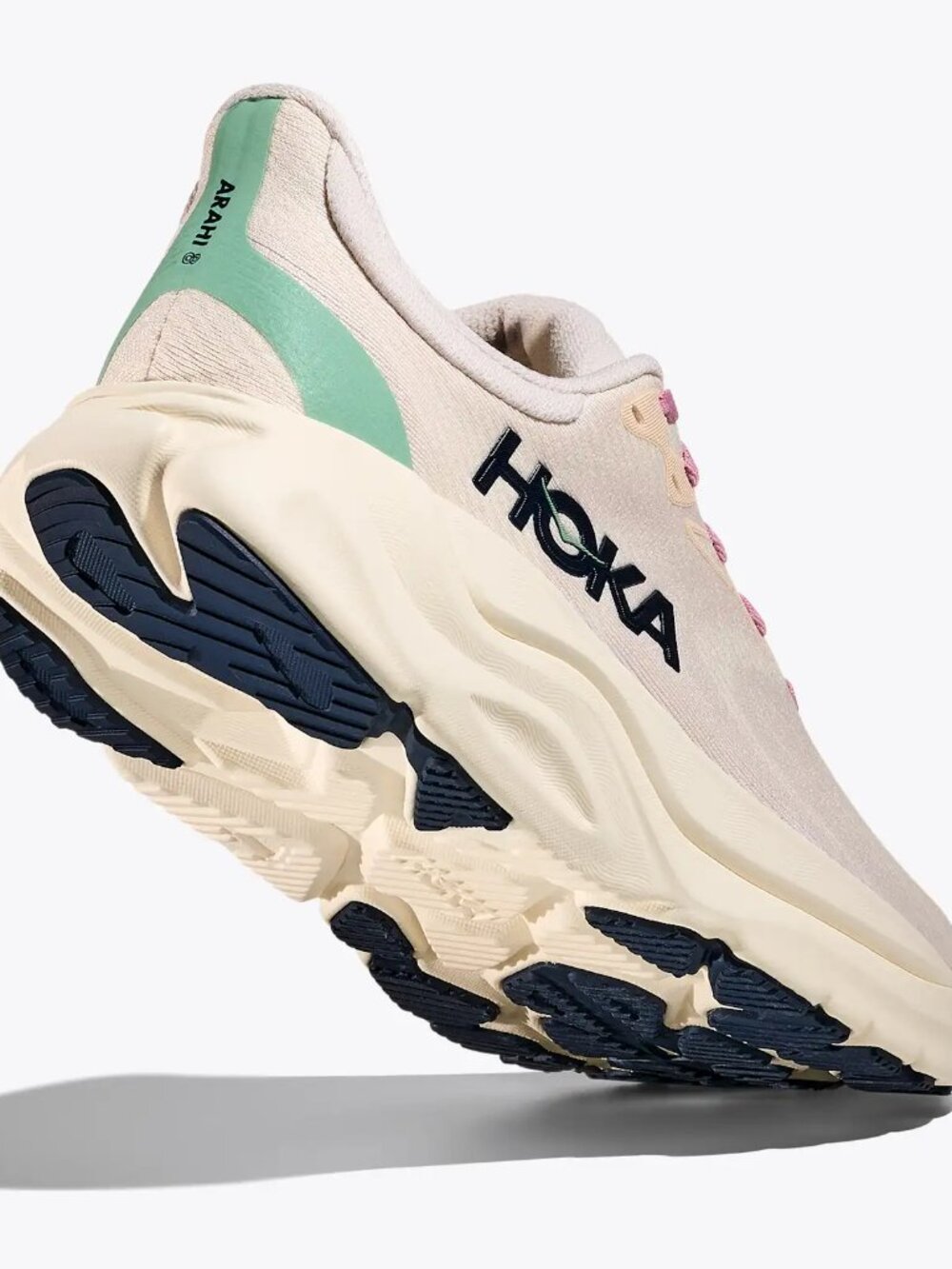 Hoka Arahi 8 Colors: Rose Cream/Alabaster Size: 6.5